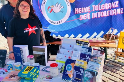 Infostand auf dem Demokratie-Tag in Landau 